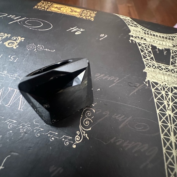 Black Glass Ring for women - Picture 4 of 4